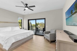 5 bedrooms, desk, iron/ironing board, WiFi - A Slice of Paradise in the Heart of Marco Island! (Marco Island)