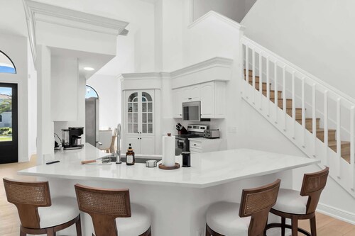 A Slice of Paradise in the Heart of Marco Island!