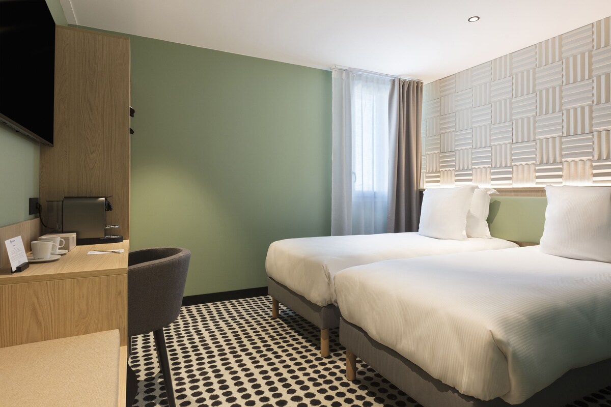 Standard Room, 2 Single Beds, Non Smoking | Free WiFi