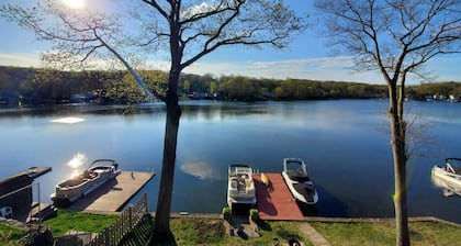 Lakefront Escape on Lake Hopatcong – 100 Feet of Private Waterfront