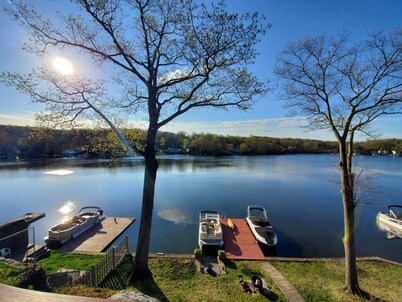 Lakefront Escape on Lake Hopatcong – 100 Feet of Private Waterfront