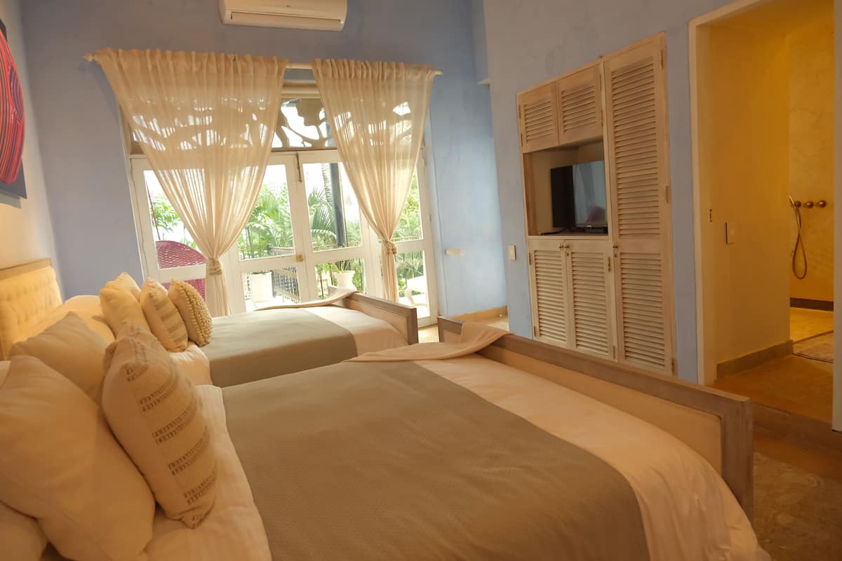 Family Double Room, Balcony, Garden View