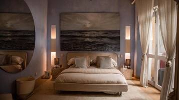 In-room safe, iron/ironing board, free WiFi, wheelchair access