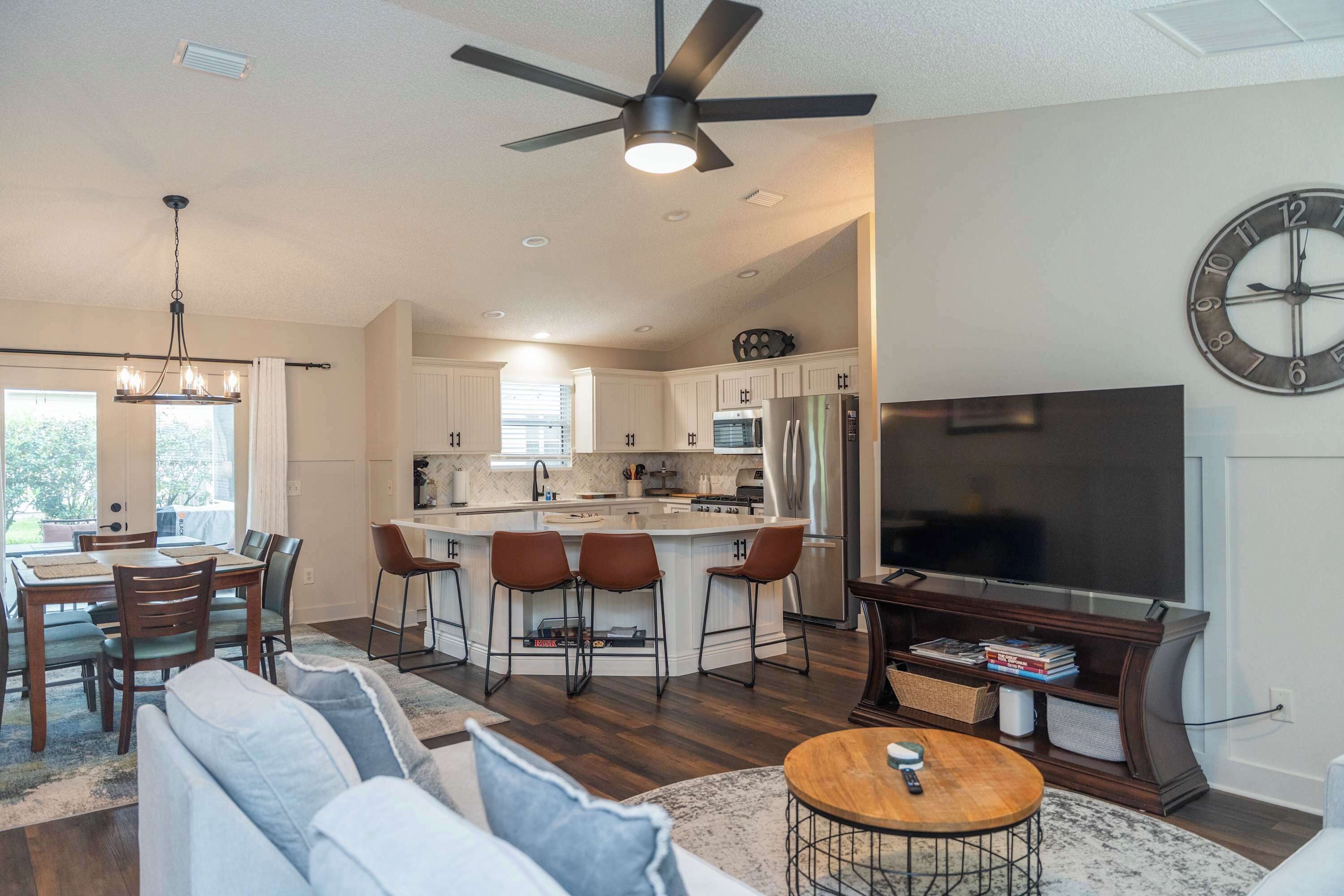 المنشأة من الداخل