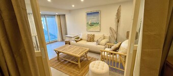 Bright, new, very well-equipped T2 apartment, quiet, dedicated parking space.