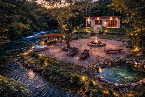 Casa da Mata in Vale dos Sonhos, 30 minutes from Goiânia.