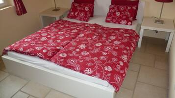 1 bedroom, iron/ironing board, WiFi