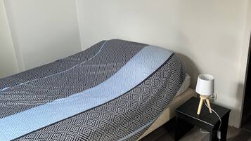 2 chambres, fer et planche Ă repasser, Wi-Fi, draps fournis