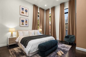 Iron/ironing board, travel crib, WiFi, bed sheets