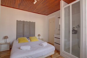 1 bedroom, iron/ironing board, free WiFi, bed sheets - Aiguillon house (Arcachon)
