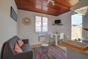 TV - Aiguillon house (Arcachon)