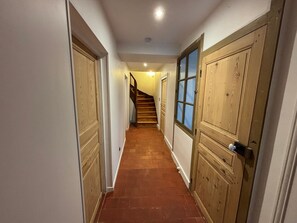 Interior - La Parenthèse Sancerroise, comfortable and friendly 8-person house with cellar (Savigny-en-Sancerre)