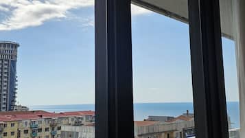Studio, Balcony, Sea View | Interior