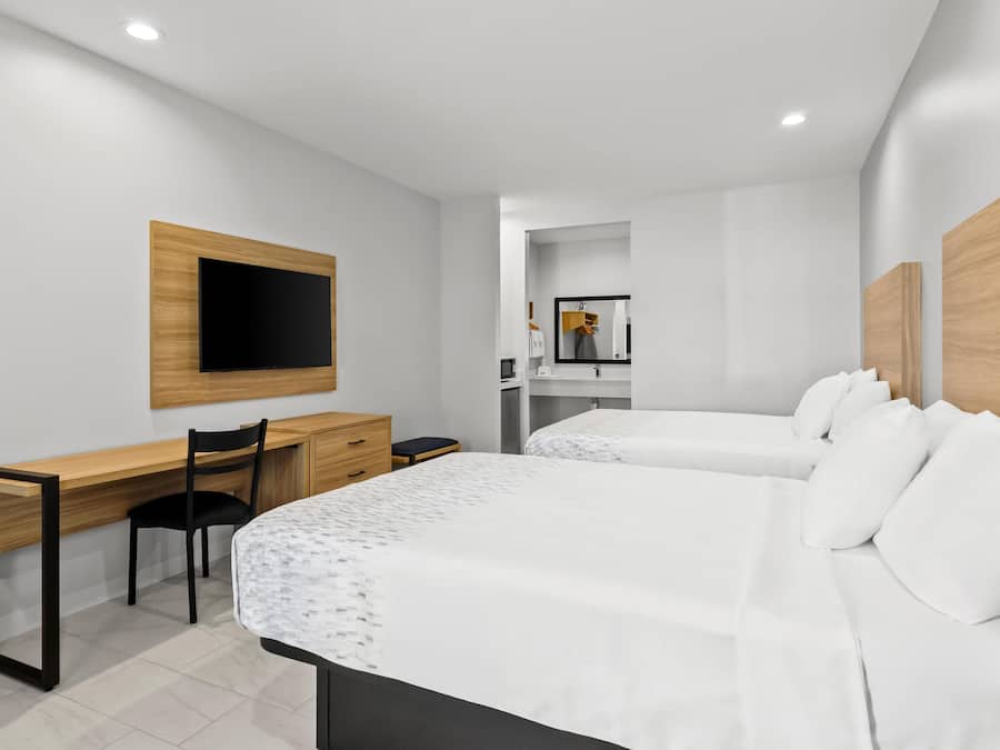 Room, 2 Queen Beds, Non Smoking