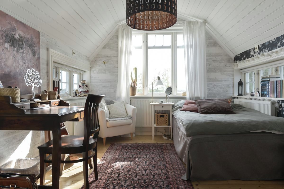 Bureau, fer et planche à repasser, Wi-Fi gratuit, draps fournis