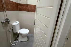 Deluxe Double Room | Bathroom