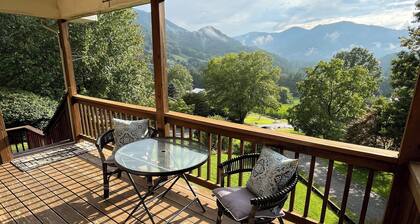 Wonderful 4-bedroom house in Maggie Valley perfect for family getaways