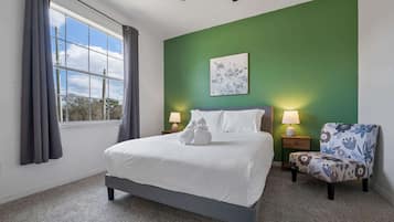 Desk, travel crib, WiFi, bed sheets