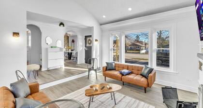 Comfortable SFH for Families & Groups • Easy Walk to Local Shops and Eateries