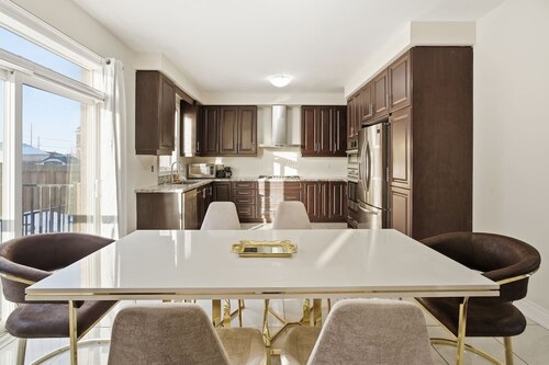 Luxury Home near Toronto