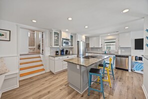 Fridge, microwave, oven, stovetop - It’s About Tide | Ocean & Sound Views (Topsail Beach)