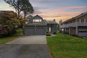 Exterior - Water's Edge Retreat OCMD (Ocean Pines)