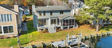 المنشأة من الخارج