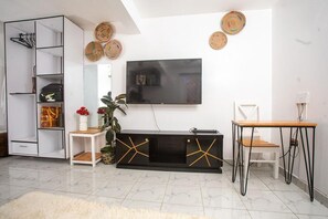 Interior - A cozy and calm penthouse, designed to feel like your home away from home (Mombasa)