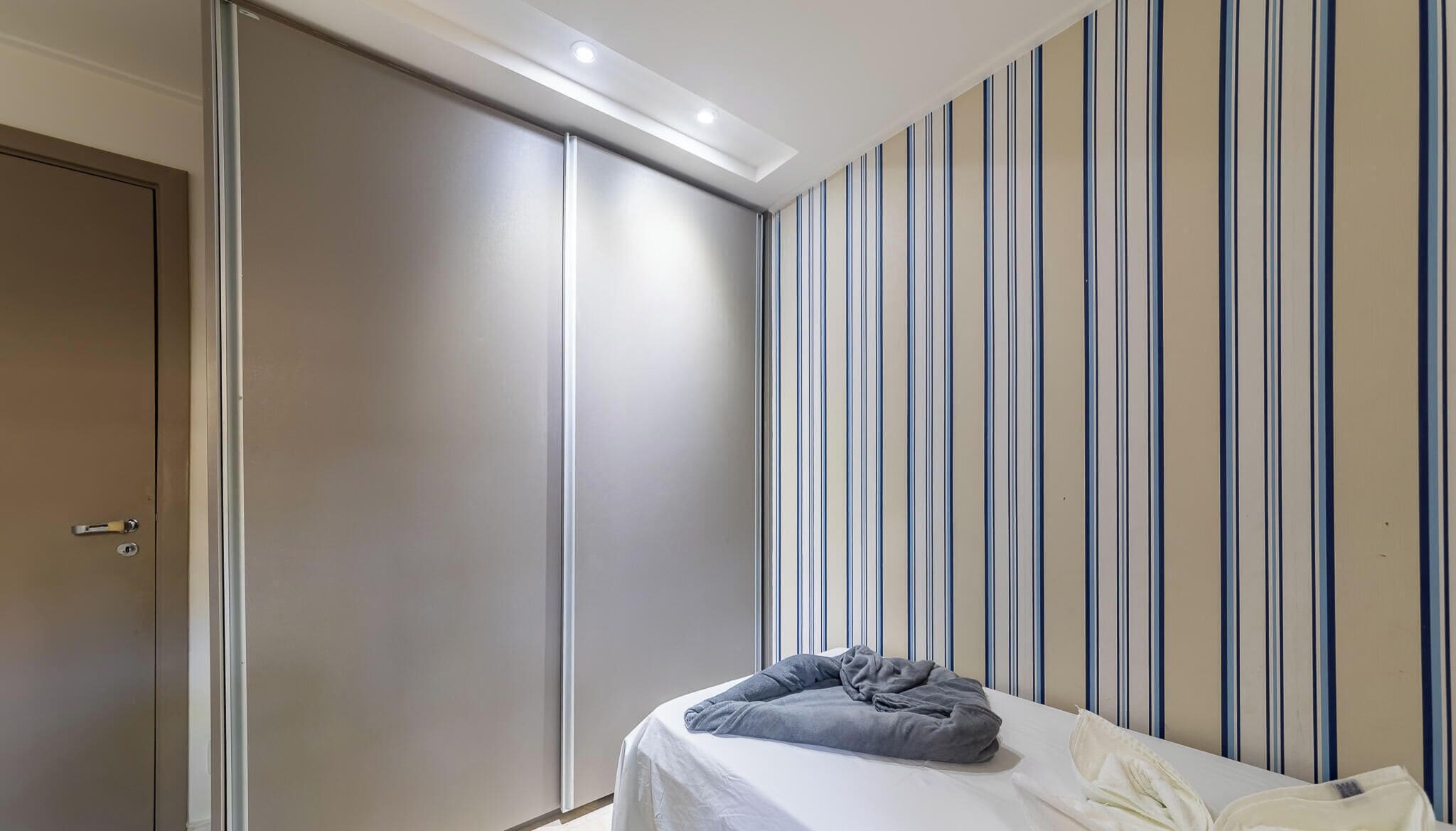 Apartamento básico | Cortinas opacas, tabla de planchar con plancha, cunas (de pago)