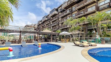 Outdoor pool, sun loungers