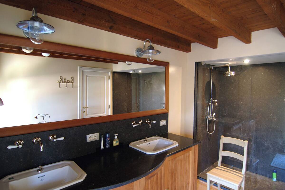 Deluxe House, Private Pool | Bathroom