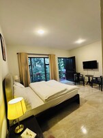 Premium bedding, soundproofing, free WiFi, bed sheets