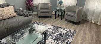 Cozy 2-bedroom apartment in marvelous Pawtucket walking distance to stadium