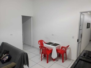 Interior - Fully furnished apartment 1.5km from the Ilhabela ferry. (São Sebastião)