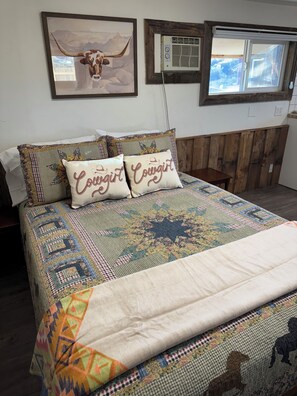 1 bedroom, iron/ironing board, Internet, bed sheets