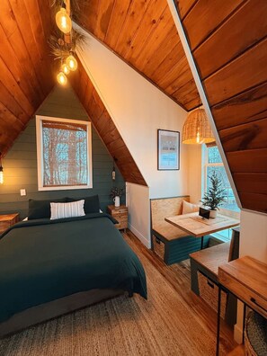 Bed sheets - Lux OffGrid Oasis - A frame Farm + River + Animals (Montgomery)