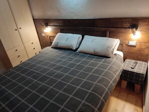 Unclassified image, 3 of 25, button - Cèsa Viosadea in the heart of Campitello di Fassa (Campitello di Fassa)