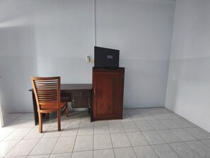 Deluxe Double Room - OYO 95170 Purnama Baru Syariah (Blitar)