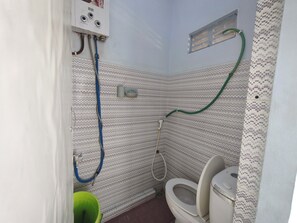 Bathroom - OYO 95170 Purnama Baru Syariah (Blitar)