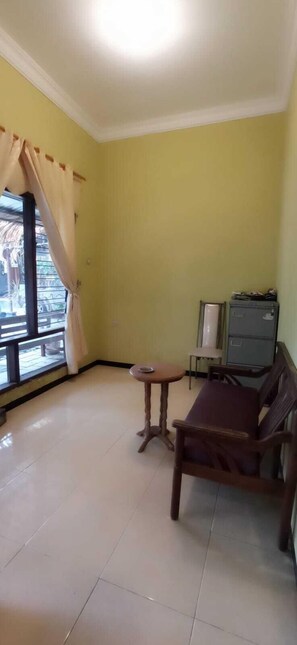 Lobby - OYO 95170 Purnama Baru Syariah (Blitar)