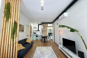 Living area - Studio 27 - Elegance and comfort in the beating heart of Cagliari (Cagliari)