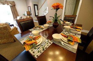 Dining - Kings Creek Estate - Well-Appointed Resort - 2 bedrooms 2 Baths in Williamsburg (Williamsburg)