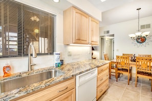 Fridge, microwave, oven, stovetop - Dog-friendly, ground-floor condo with mountain view, fireplace, pool & hot tub (Tucson)