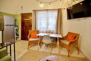 Luokittelematon kuva, 2 kautta 9, painike