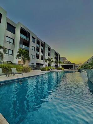 Pool - Perla Turquesa Real 3BR Luxury Punta Cana Village. (Punta Cana)