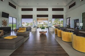 Interior - Gold Coast Resort Retreat | Pool, Tennis, Gym & Room Service (Noord)