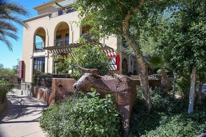 Property grounds - Gated community condo with pool, hot tub, gym, & private patio - near golf (Scottsdale)
