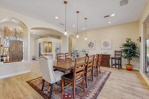 Dining - Your North Scottsdale Escape — Poolside Comfort, Easy Living & Prime Location (Scottsdale)