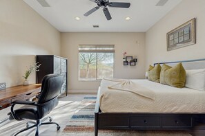 4 Schlafzimmer, Bügeleisen/Bügelbrett, kostenloses WLAN, Bettwäsche