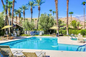 Beheizter Pool